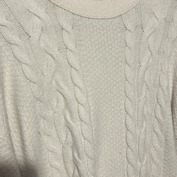 Medium, Cream Cable knit Sweater - Abercrombie - Picture 2 of 2
